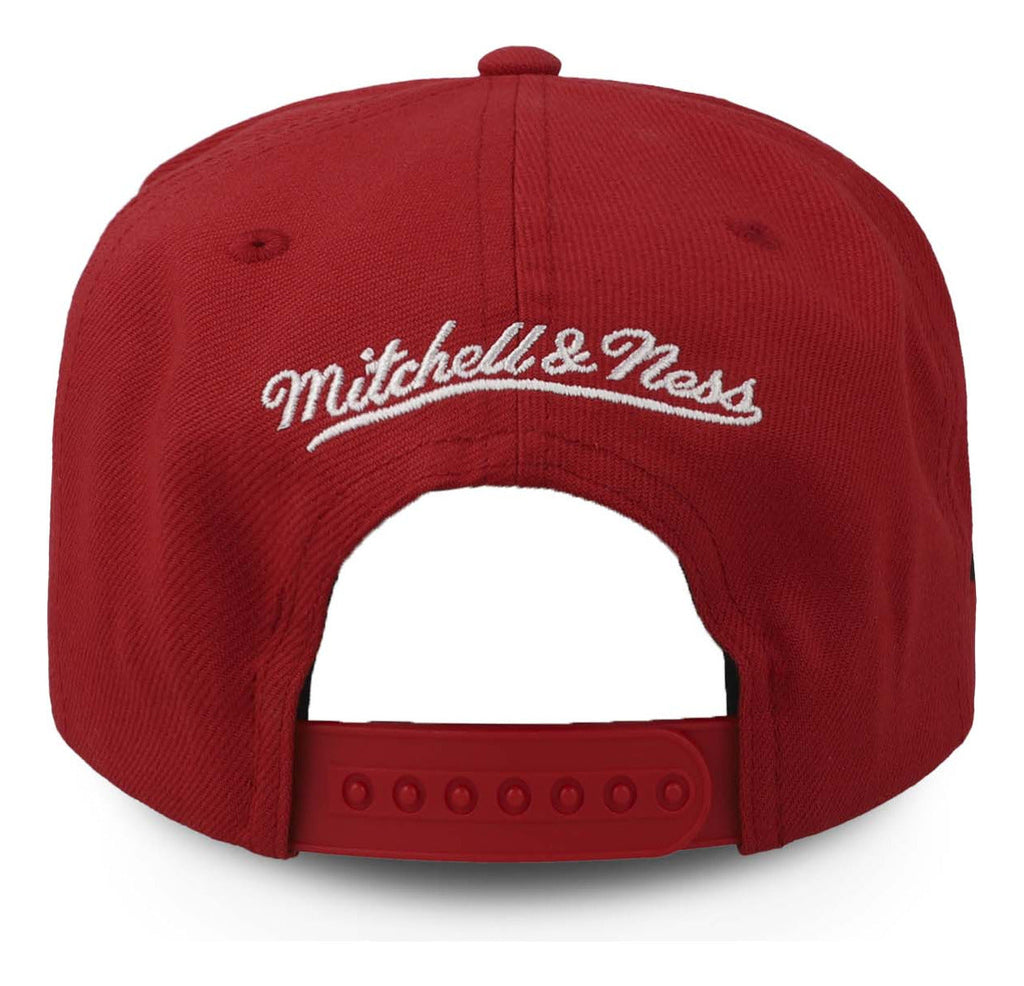 Gorra Mitchell & Ness Nba Bulls Patch Rojo