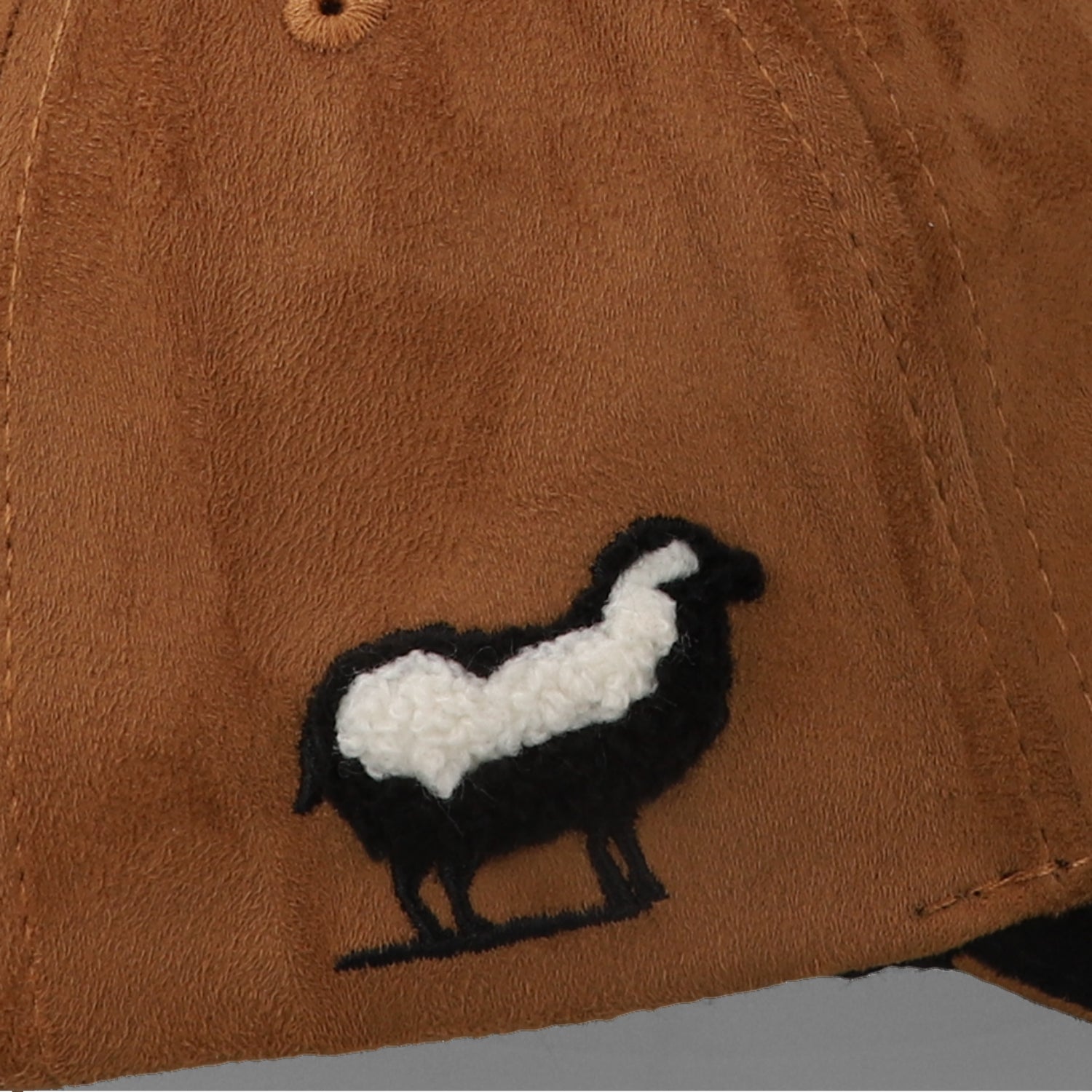 Gorra Mr Kash The Lost Sheep Camel/Negro Unitalla
